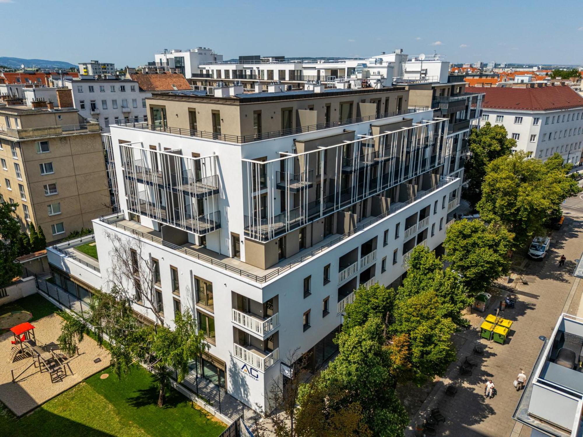 Free Parking - Pulse At U6-metro Wien